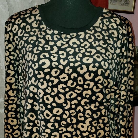 kate spade Other - Kate Spade Black and Tan Velour Animal Print Leopard Cheetah Pajama Top Large